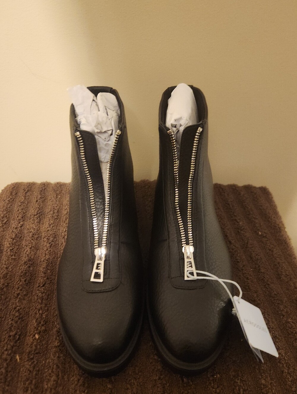 Aerosoles Poshia Black Front-Zip Women 9.5W Leather-Look Ankle Booties